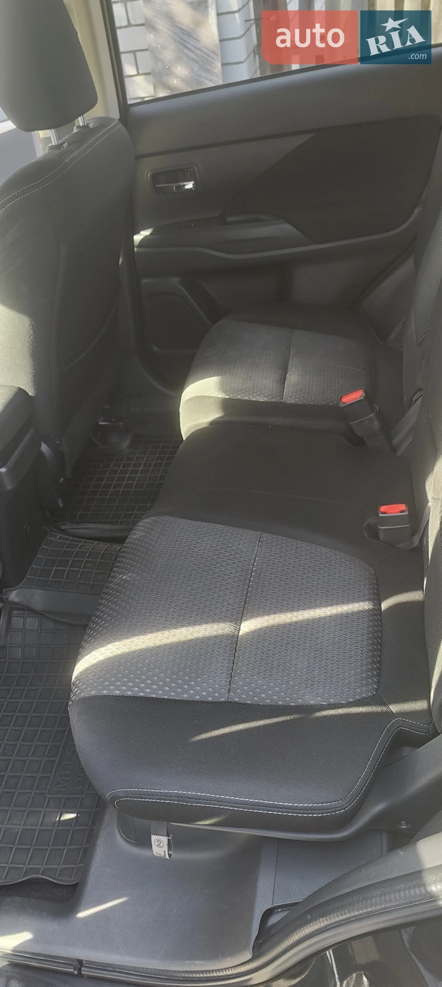 2016 Mitsubishi Outlander - мініатюра 17