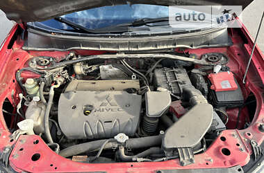 Внедорожник / Кроссовер Mitsubishi Outlander 2009 в 