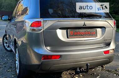 Внедорожник / Кроссовер Mitsubishi Outlander 2012 в Белогородке