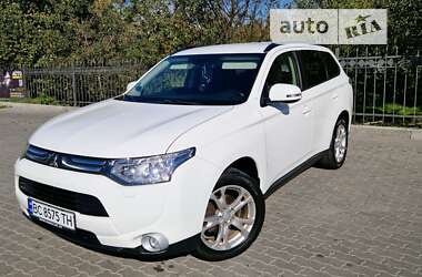 Внедорожник / Кроссовер Mitsubishi Outlander 2012 в Львове