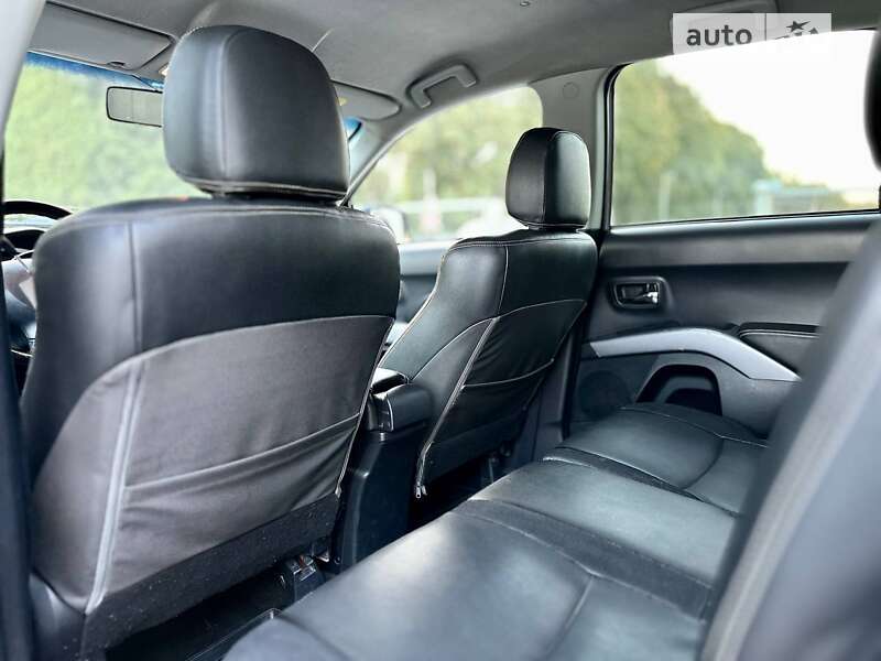 Внедорожник / Кроссовер Mitsubishi Outlander 2008 в Днепре