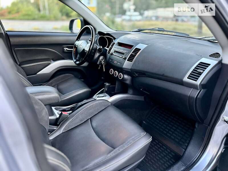 Внедорожник / Кроссовер Mitsubishi Outlander 2008 в Днепре