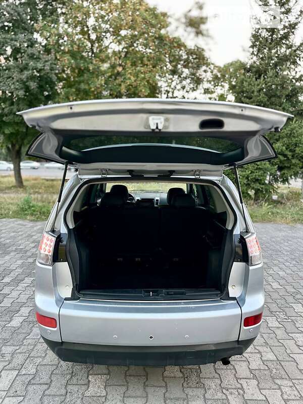 Внедорожник / Кроссовер Mitsubishi Outlander 2008 в Днепре