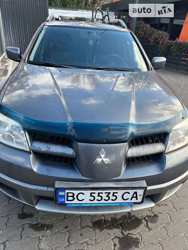 Позашляховик / Кросовер Mitsubishi Outlander 2005 в Львові