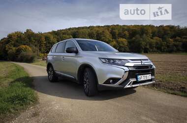 Внедорожник / Кроссовер Mitsubishi Outlander 2020 в Львове