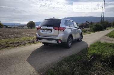 Внедорожник / Кроссовер Mitsubishi Outlander 2020 в Львове