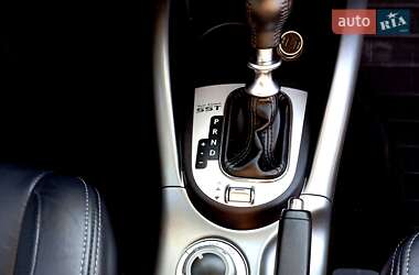 Внедорожник / Кроссовер Mitsubishi Outlander 2010 в 