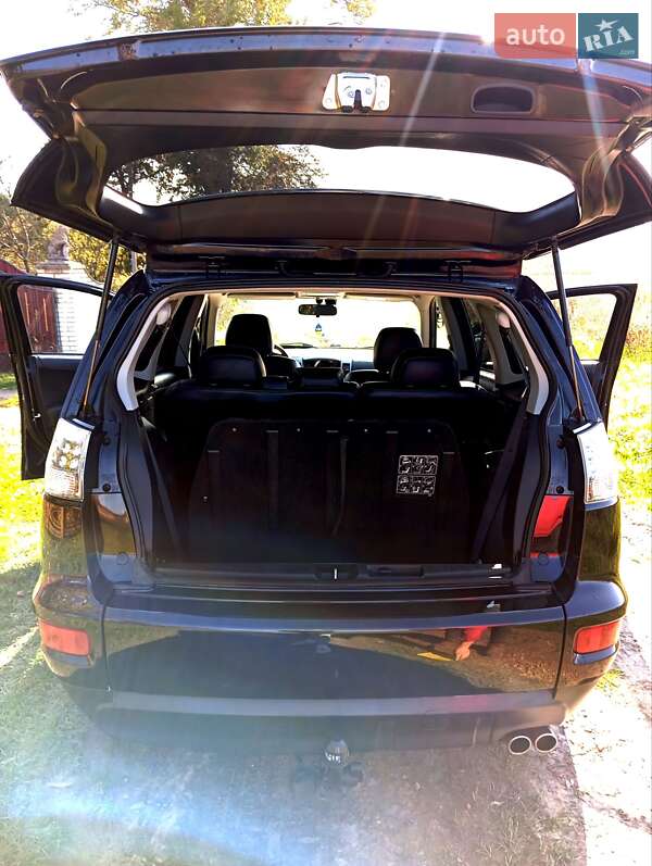 Позашляховик / Кросовер Mitsubishi Outlander 2010 в Бережанах
