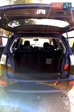 Внедорожник / Кроссовер Mitsubishi Outlander 2010 в 