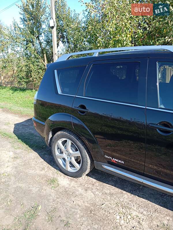 Позашляховик / Кросовер Mitsubishi Outlander 2010 в Бережанах