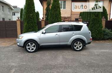 Позашляховик / Кросовер Mitsubishi Outlander 2008 в Києві