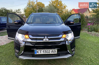 Позашляховик / Кросовер Mitsubishi Outlander 2016 в Івано-Франківську