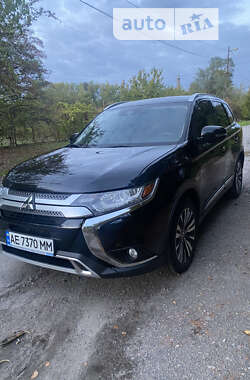 Позашляховик / Кросовер Mitsubishi Outlander 2019 в Нікополі