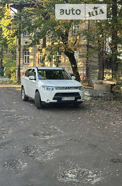 Позашляховик / Кросовер Mitsubishi Outlander 2013 в Львові