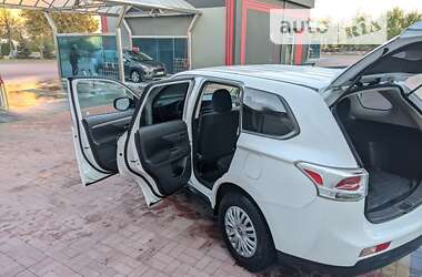 Позашляховик / Кросовер Mitsubishi Outlander 2013 в Рівному