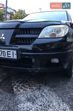 Внедорожник / Кроссовер Mitsubishi Outlander 2004 в Ужгороде