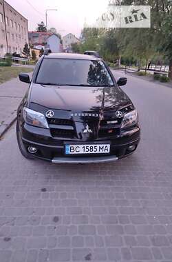 Внедорожник / Кроссовер Mitsubishi Outlander 2007 в Городке