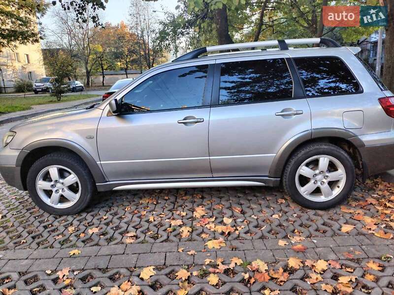 Mitsubishi Outlander 2006