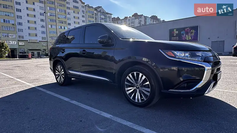 Mitsubishi Outlander