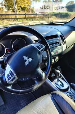 Позашляховик / Кросовер Mitsubishi Outlander 2010 в Чернігові