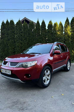 Позашляховик / Кросовер Mitsubishi Outlander 2008 в Києві