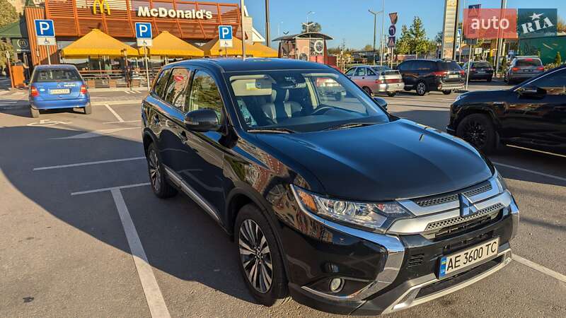 Mitsubishi Outlander 2019