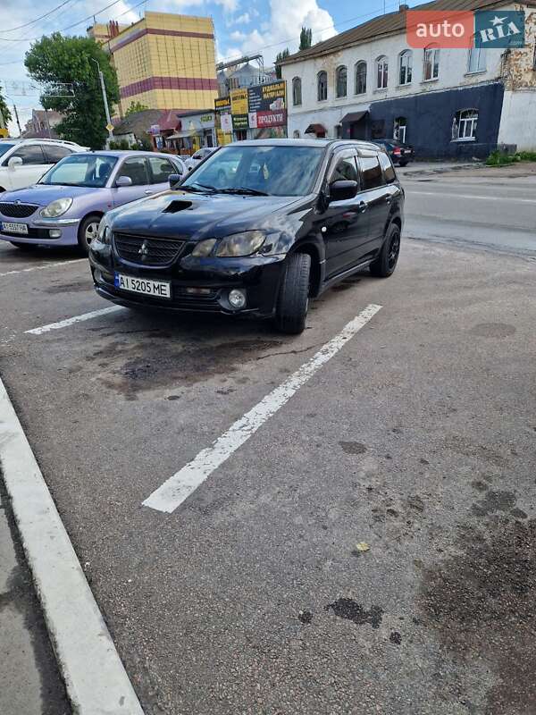 Позашляховик / Кросовер Mitsubishi Outlander 2003 в Києві