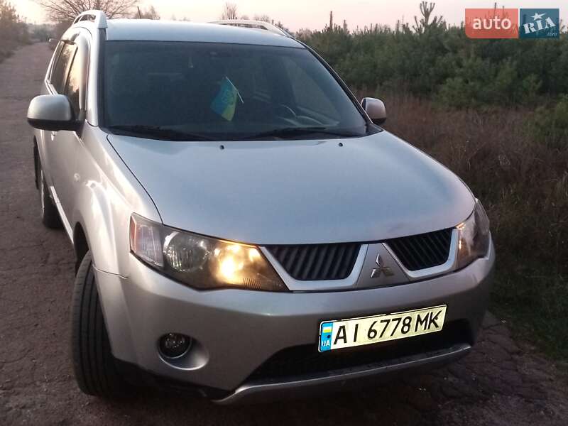 Внедорожник / Кроссовер Mitsubishi Outlander 2008 в Остер фото 2 Внедорожник / Кроссовер Mitsubishi Outlander 2008 в Остер