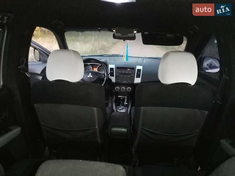 Внедорожник / Кроссовер Mitsubishi Outlander 2008 в Остер фото 15 Внедорожник / Кроссовер Mitsubishi Outlander 2008 в Остер