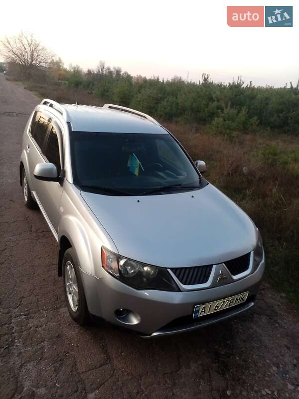 Внедорожник / Кроссовер Mitsubishi Outlander 2008 в Остер фото 4 Внедорожник / Кроссовер Mitsubishi Outlander 2008 в Остер