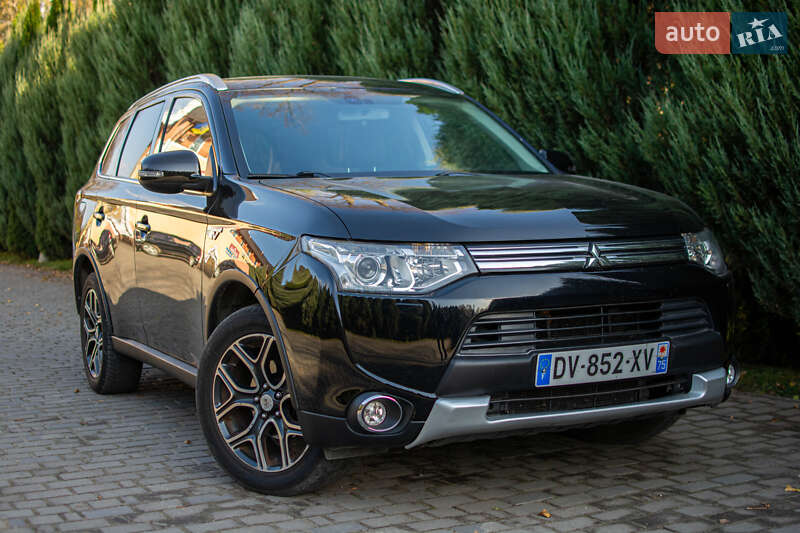 Позашляховик / Кросовер Mitsubishi Outlander 2015 в Самборі