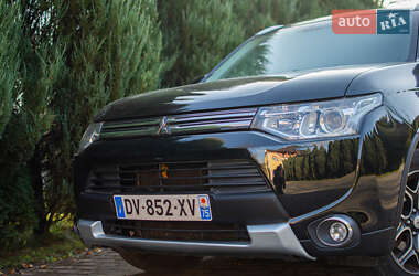 Позашляховик / Кросовер Mitsubishi Outlander 2015 в Самборі