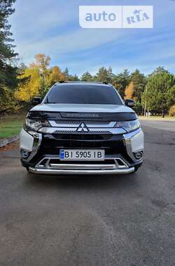 Внедорожник / Кроссовер Mitsubishi Outlander 2018 в Кременчуге