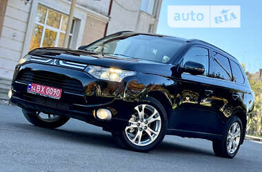 Внедорожник / Кроссовер Mitsubishi Outlander 2013 в Калуше