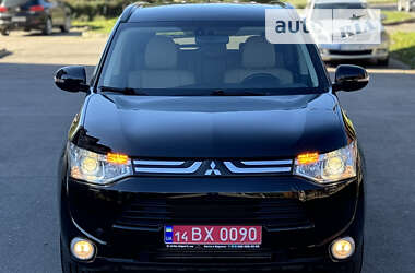 Внедорожник / Кроссовер Mitsubishi Outlander 2013 в Калуше