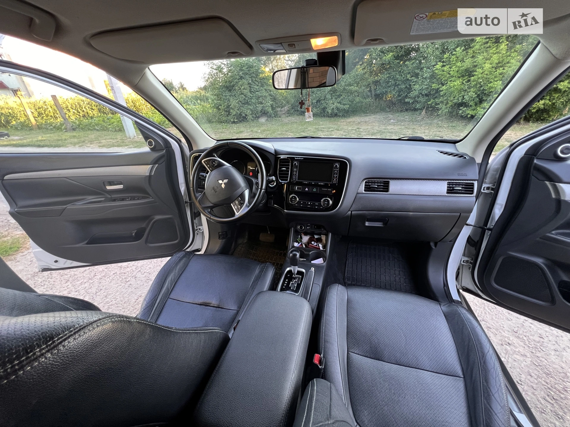 2012 Mitsubishi Outlander - мініатюра 10