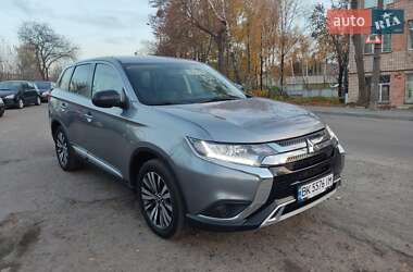 Позашляховик / Кросовер Mitsubishi Outlander 2019 в Рівному