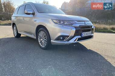 Внедорожник / Кроссовер Mitsubishi Outlander 2021 в Киеве