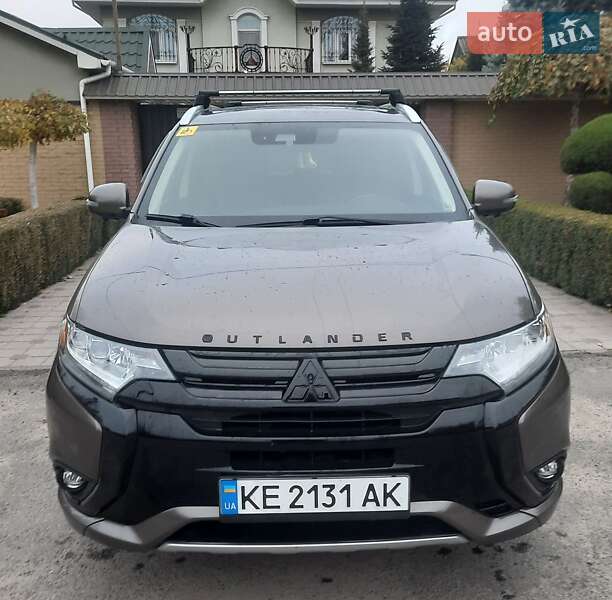 Внедорожник / Кроссовер Mitsubishi Outlander 2018 в Днепре