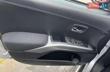Внедорожник / Кроссовер Mitsubishi Outlander 2011 в 