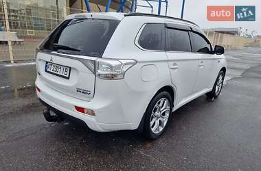 Внедорожник / Кроссовер Mitsubishi Outlander 2014 в Харькове