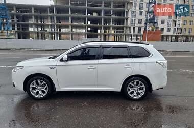 Внедорожник / Кроссовер Mitsubishi Outlander 2014 в Харькове