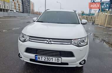 Внедорожник / Кроссовер Mitsubishi Outlander 2014 в Харькове