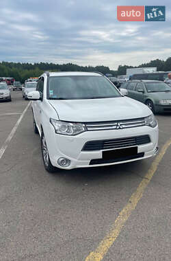 Позашляховик / Кросовер Mitsubishi Outlander 2014 в Могилів-Подільському