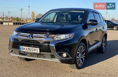 Позашляховик / Кросовер Mitsubishi Outlander 2018 в Одесі