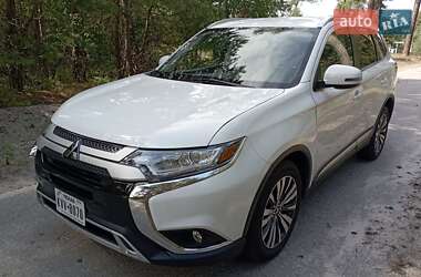 Позашляховик / Кросовер Mitsubishi Outlander 2018 в Таращі