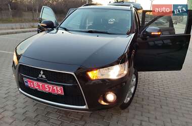 Внедорожник / Кроссовер Mitsubishi Outlander 2012 в Львове