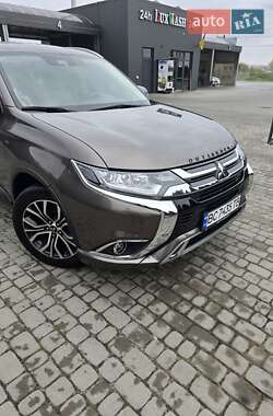 Внедорожник / Кроссовер Mitsubishi Outlander 2018 в Львове