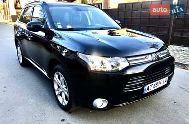 Внедорожник / Кроссовер Mitsubishi Outlander 2012 в Ивано-Франковске