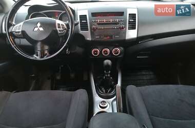 Внедорожник / Кроссовер Mitsubishi Outlander 2009 в Ровно